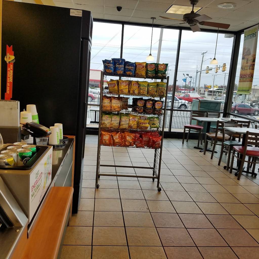 Subway Restaurants | restaurant | 2108 S Memorial Dr, Tulsa, OK 74129, USA | 9186657747 OR +1 918-665-7747