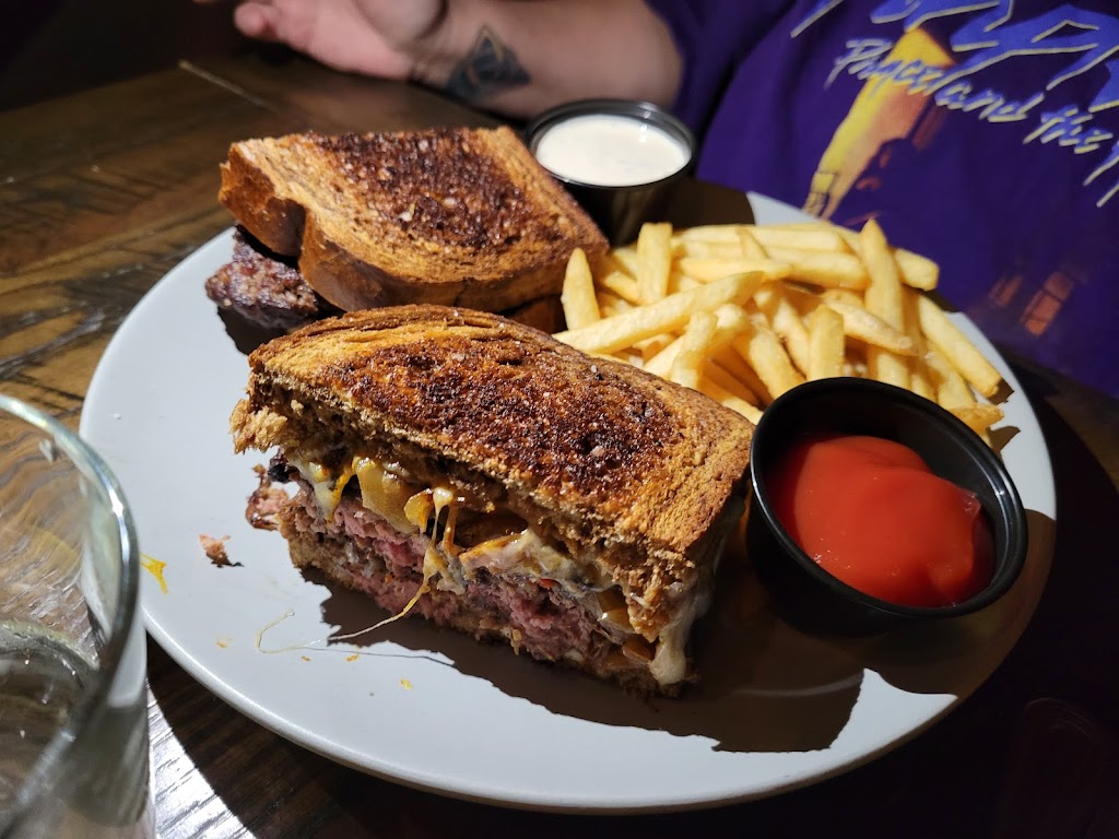 The Oakmont | meal takeaway | 2380 N Oakmont Dr, Flagstaff, AZ 86004, USA | 9285267990 OR +1 928-526-7990