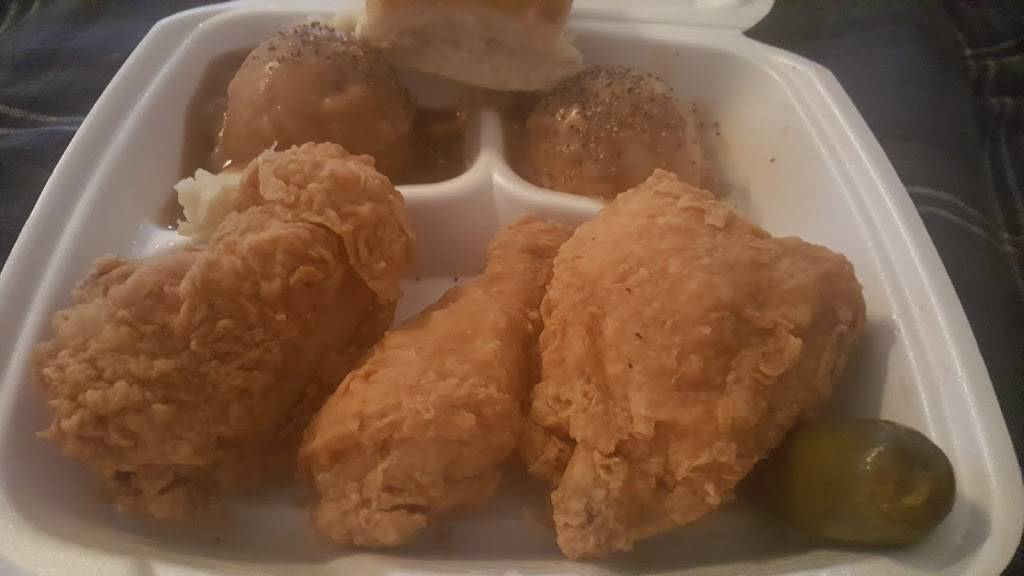 Lisas Chicken | restaurant | 3413 Mansfield Hwy, Fort Worth, TX 76119, USA | 8174130776 OR +1 817-413-0776