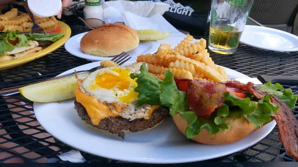 The Brown Boxer Madeira Beach | restaurant | 15000 Madeira Way, Madeira Beach, FL 33708, USA | 7273911704 OR +1 727-391-1704