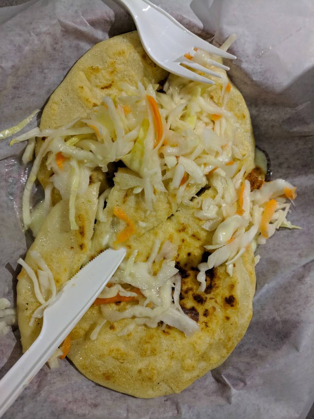 Nu Pupuseria Salvadorena | restaurant | 2459 Finch Ave W, North York, ON M9M 2G1, Canada | 4167434001 OR +1 416-743-4001