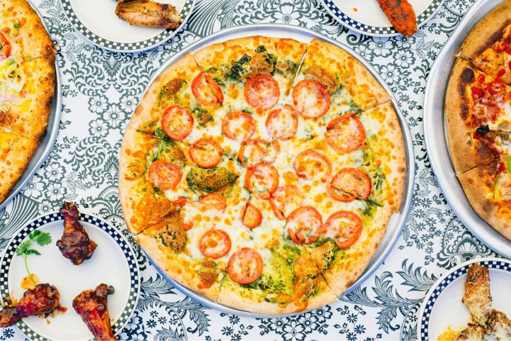 Magpies Gourmet Pizza | restaurant | 6342 N Oracle Rd, Tucson, AZ 85704, USA | 5202972712 OR +1 520-297-2712