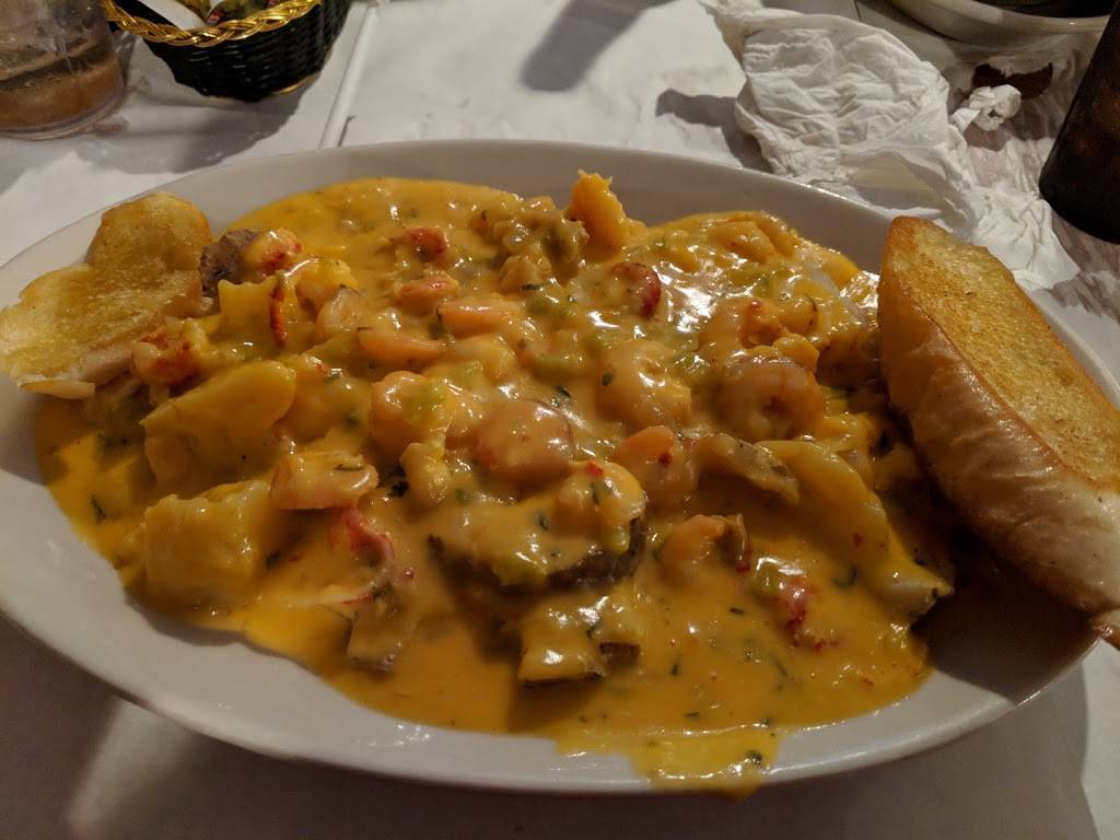 Charlies Restaurant | restaurant | 30123 LA-22, Springfield, LA 70462, USA | 2252940100 OR +1 225-294-0100