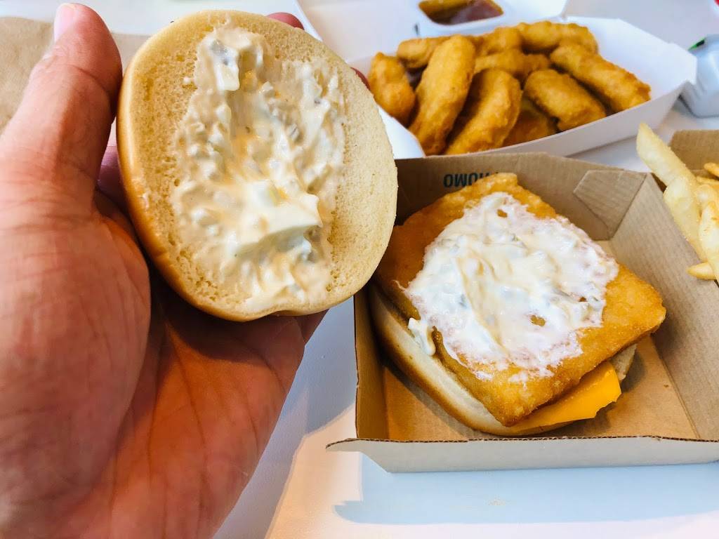 McDonalds | cafe | 13233 Yonge St, Richmond Hill, ON L4E 3L2, Canada | 9057736777 OR +1 905-773-6777