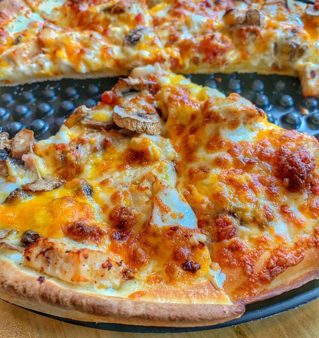 Summit Pizza Co & Ice Cream | restaurant | 80 S Main St, Kamas, UT 84036, USA | 4357834453 OR +1 435-783-4453