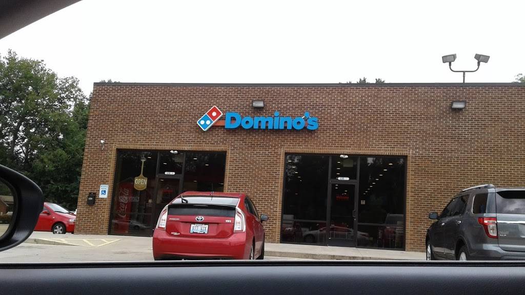 Dominos Pizza | meal delivery | 135 E Main St, Danville, KY 40422, USA | 8592362900 OR +1 859-236-2900