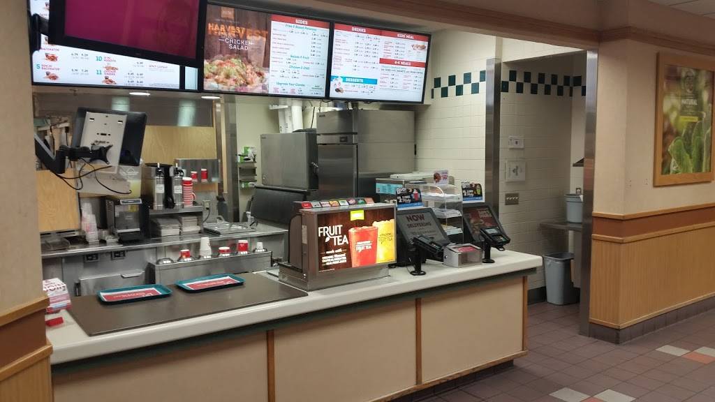 Wendys | restaurant | 7000 E Mayo Blvd, Phoenix, AZ 85054, USA | 4805021405 OR +1 480-502-1405