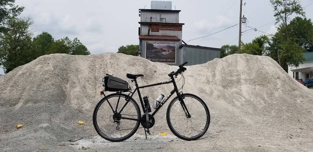 Treloar Bar & Grill | restaurant | 16698 Texas, Marthasville, MO 63357, USA | 6369324220 OR +1 636-932-4220