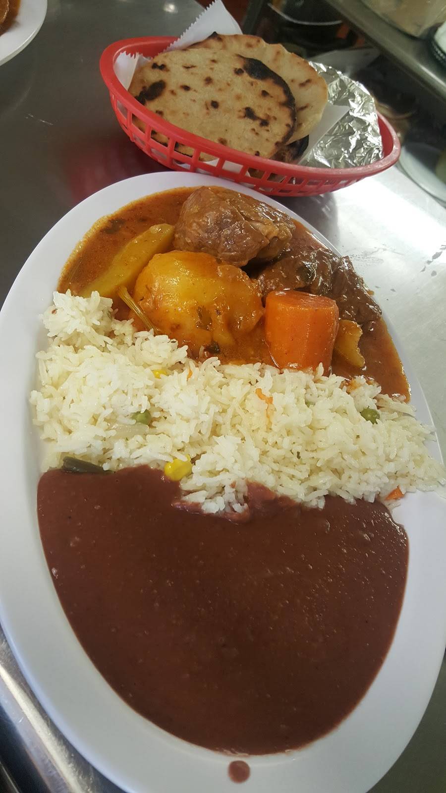 Golden Chicken & Bread | restaurant | 3206 Jefferson Davis Hwy, Richmond, VA 23234, USA | 8042317200 OR +1 804-231-7200