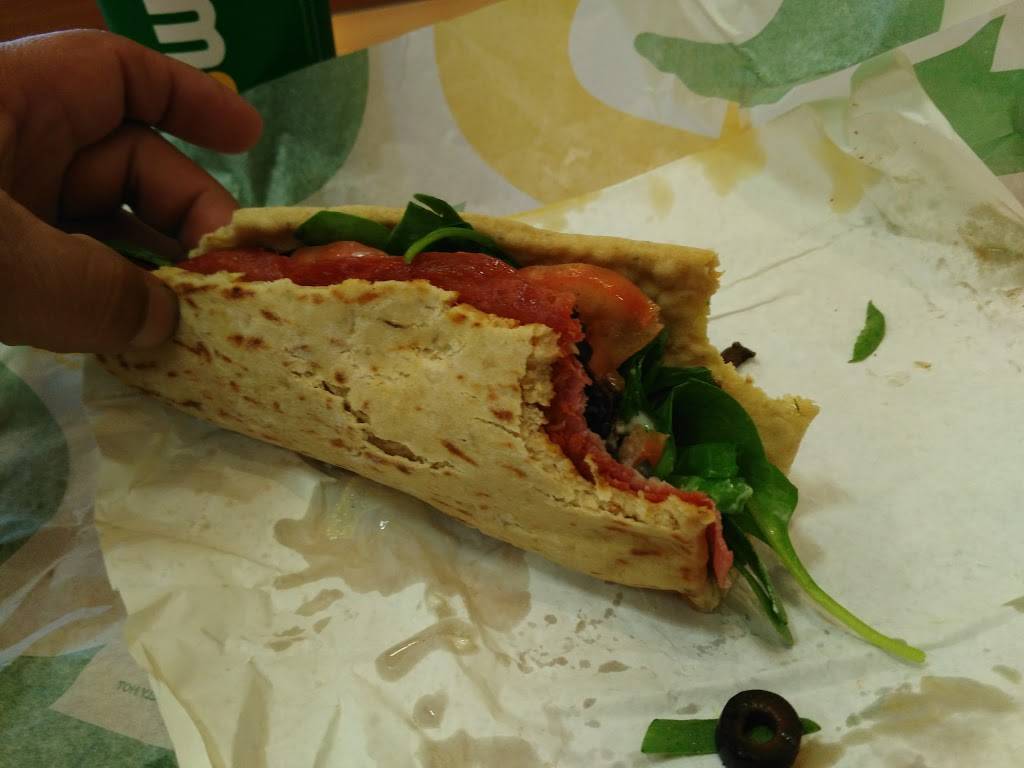 Subway Restaurants | restaurant | 6422 Babcock Rd, San Antonio, TX 78240, USA | 2106901150 OR +1 210-690-1150