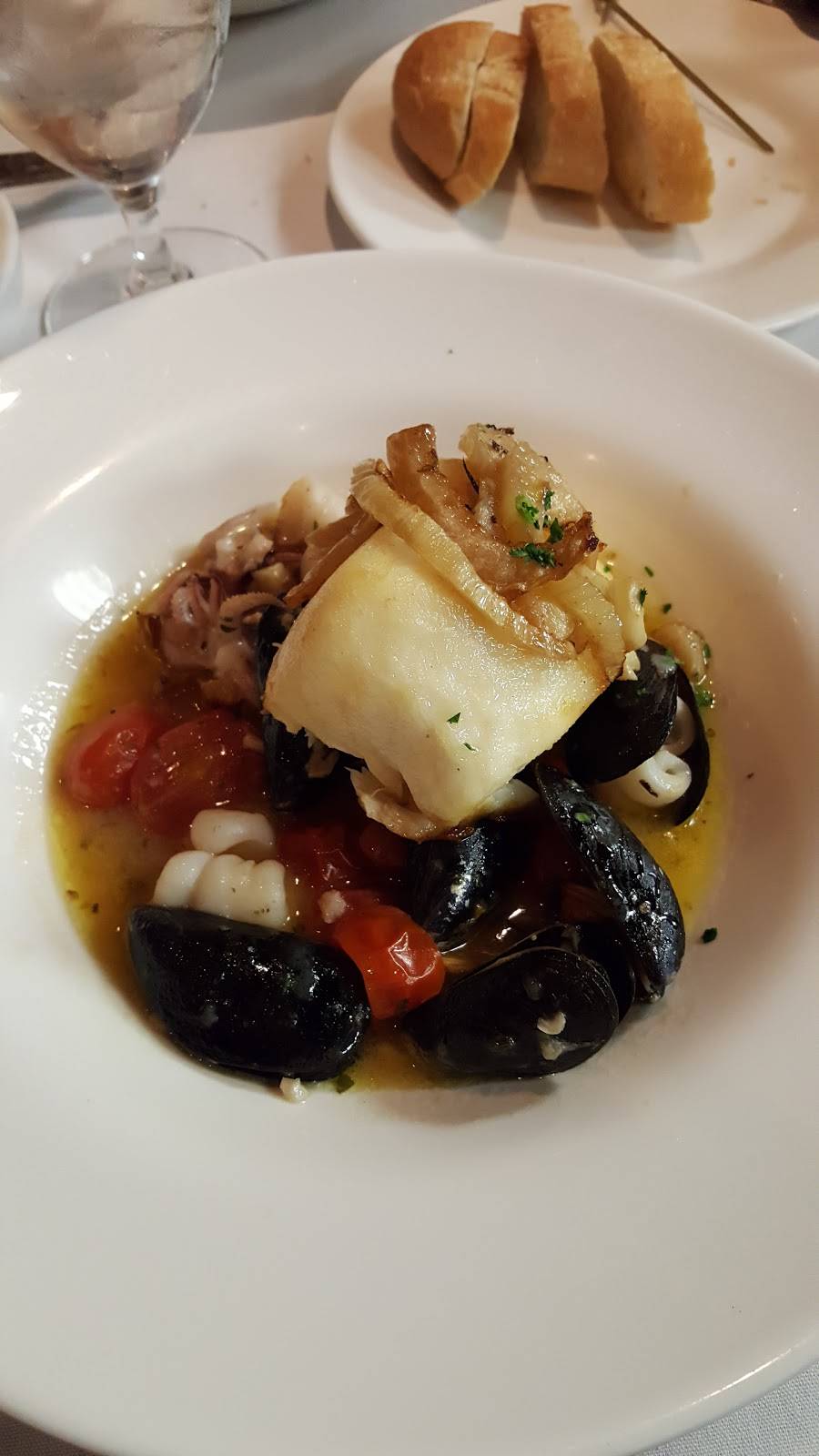 Vito Ristorante | cafe | 10249 York Rd, Cockeysville, MD 21030, USA | 4106663100 OR +1 410-666-3100