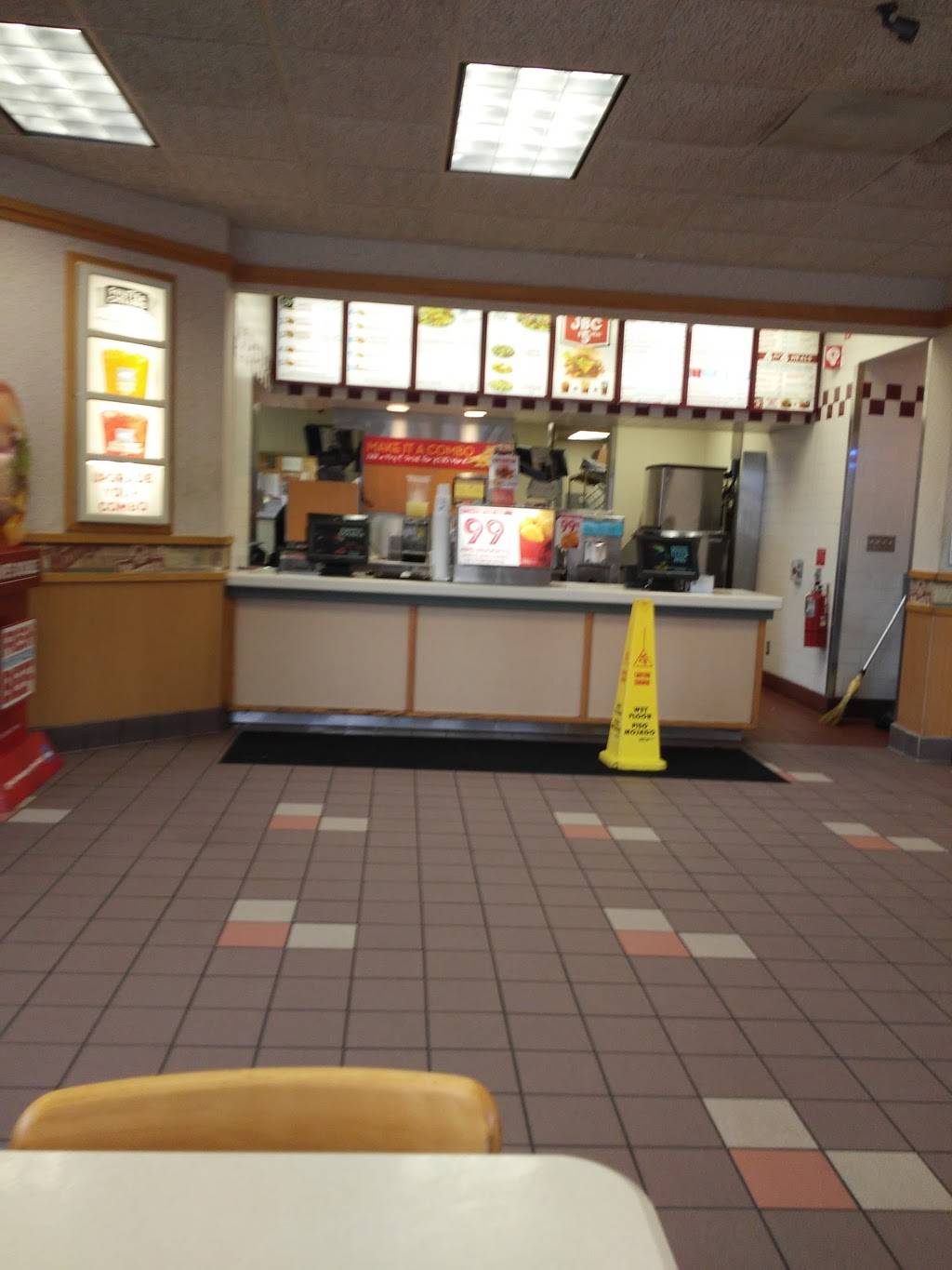 Wendys | restaurant | 250 N River Ave, Holland, MI 49424, USA | 6169280071 OR +1 616-928-0071