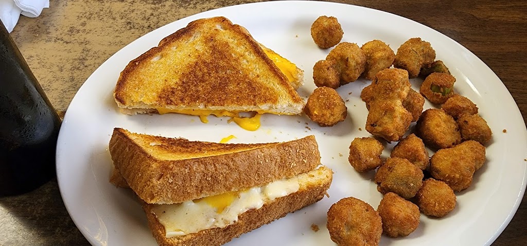 Reynolds Cafe | restaurant | 107 Old Hwy 7, Garden City, MO 64747, USA | 8168626003 OR +1 816-862-6003