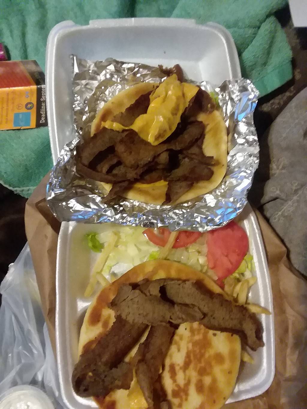 Sun Submarine | restaurant | 321 N Laramie Ave, Chicago, IL 60644, USA | 7733788380 OR +1 773-378-8380