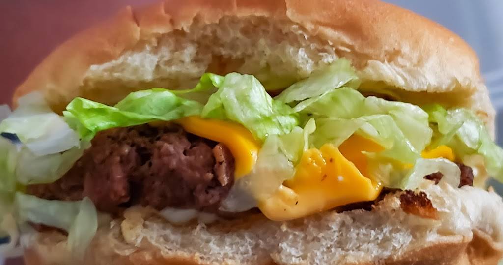 Big Johns Po Dawg | restaurant | 4829 LA-1, Raceland, LA 70394, USA | 9852783715 OR +1 985-278-3715