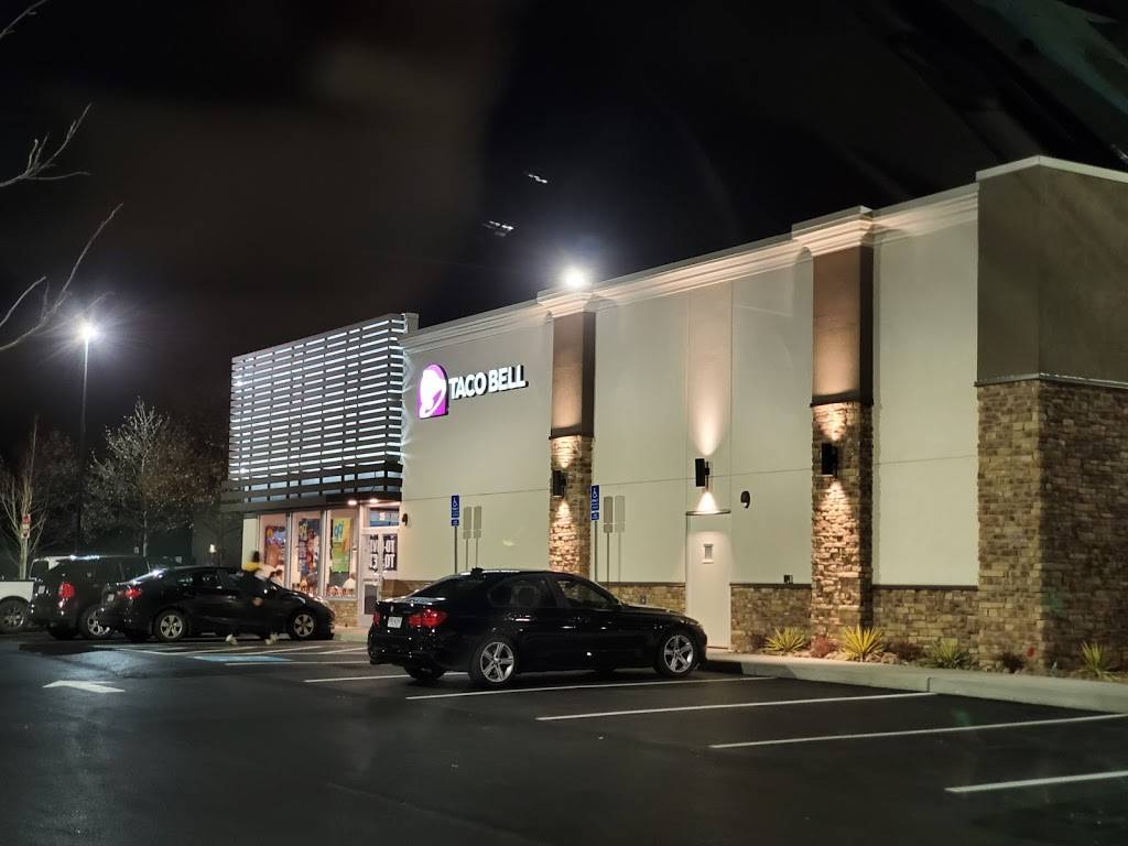 Taco Bell | meal takeaway | 35 Riverton Commons Dr, Front Royal, VA 22630, USA | 5406929912 OR +1 540-692-9912