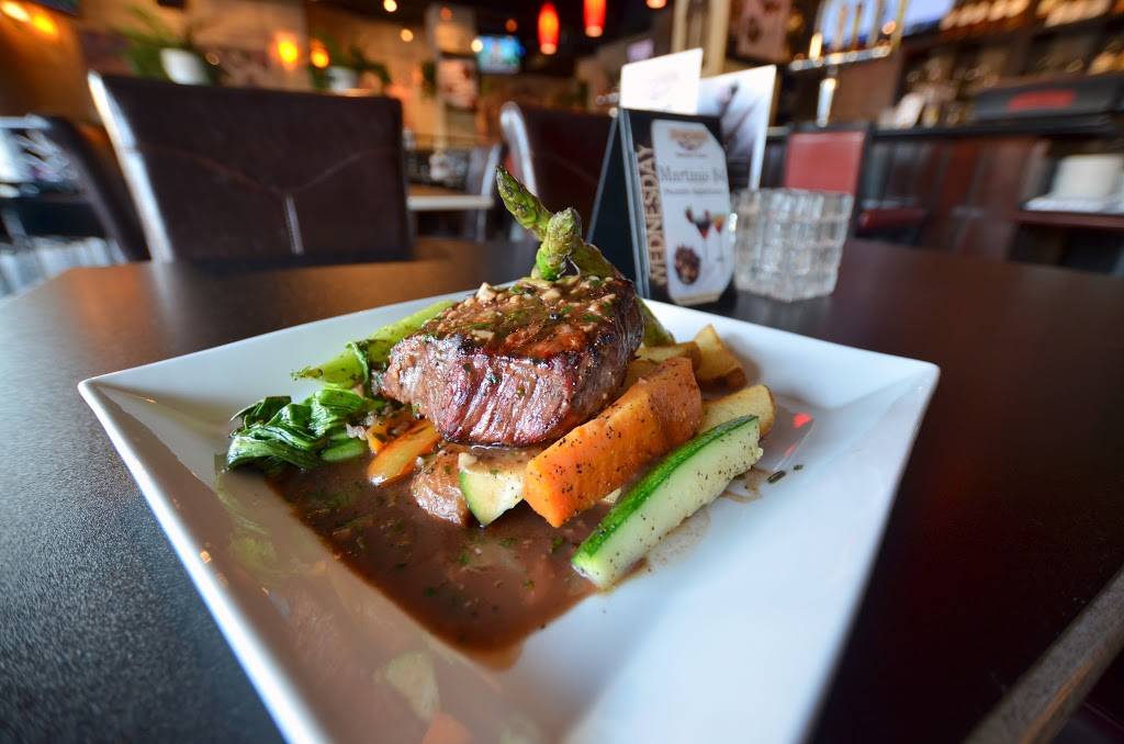 Symposium Cafe Restaurant & Lounge | restaurant | 338 Rossland Rd E, Ajax, ON L1Z 0K4, Canada | 9056833232 OR +1 905-683-3232