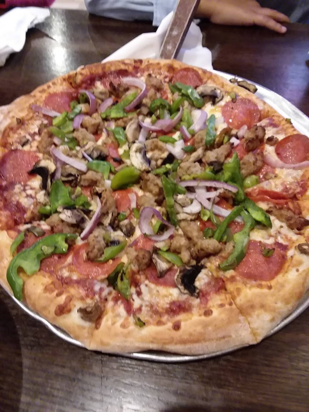 Rotolos Pizzeria | restaurant | 150 Ormond Center Ct ste s ste s, Destrehan, LA 70047, USA | 9857252411 OR +1 985-725-2411