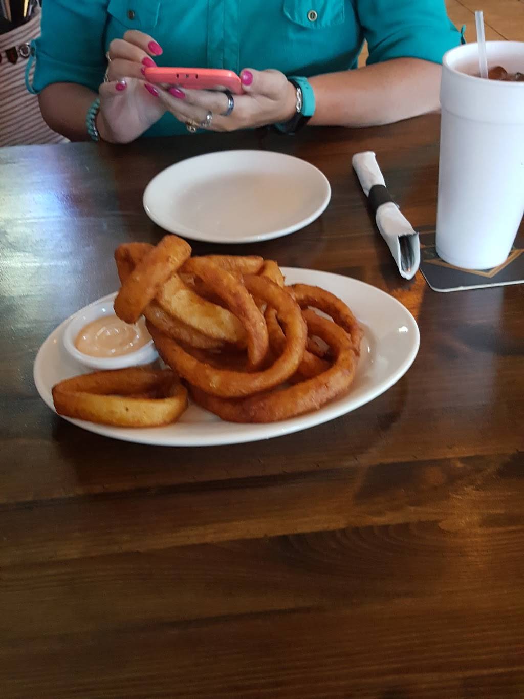 Boskos Clubhouse Grill | restaurant | 2900 Buckingham Ave, Lakeland, FL 33803, USA | 8638342326 OR +1 863-834-2326