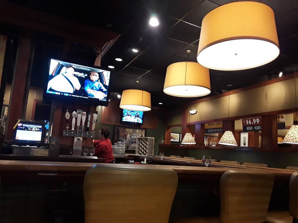 Ruby Tuesday | restaurant | 2514 Santa Barbara Blvd, Cape Coral, FL 33914, USA | 2392422131 OR +1 239-242-2131