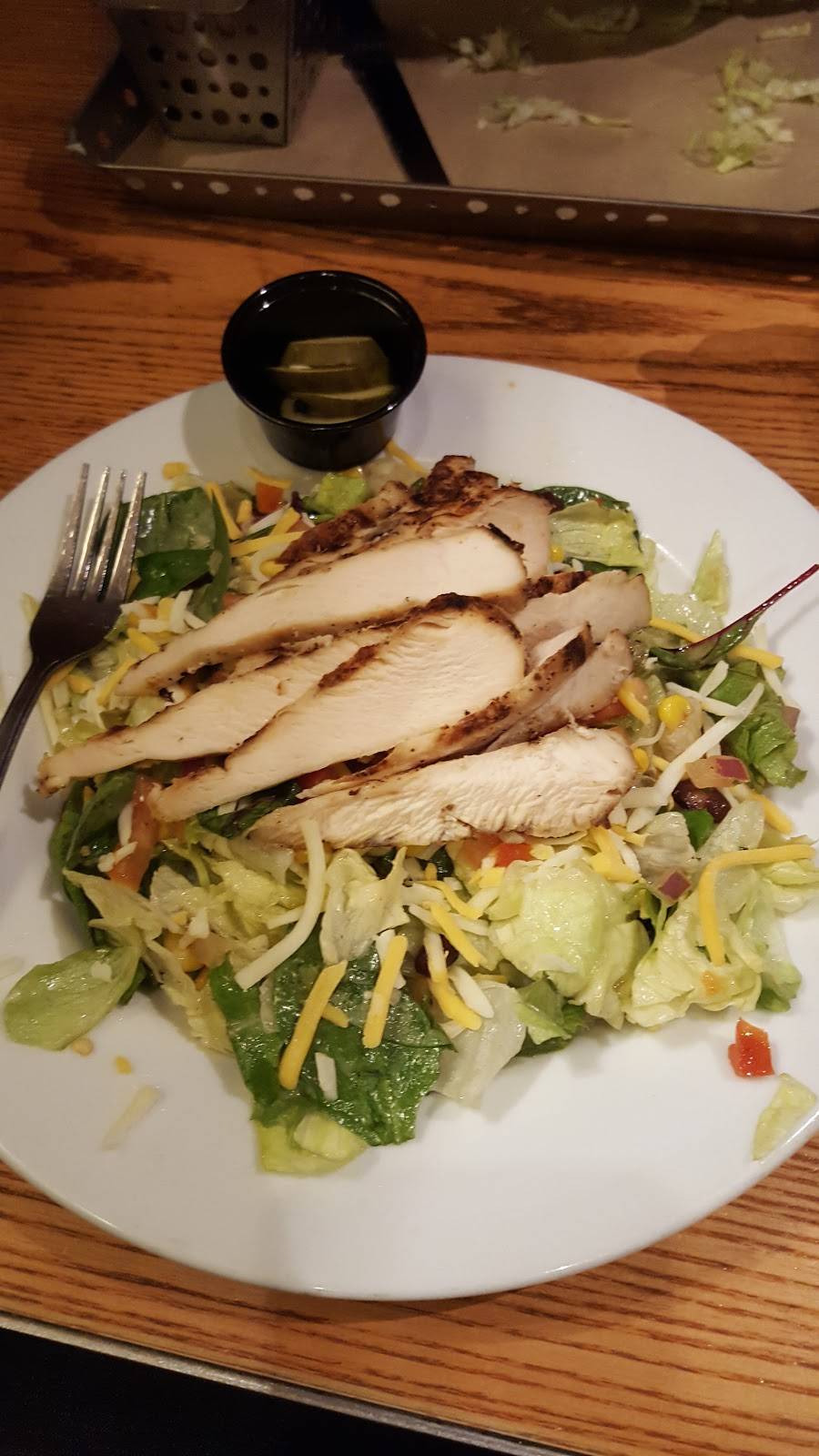 Chilis Grill & Bar | meal takeaway | 2221 N Rose Ave, Oxnard, CA 93036, USA | 8052780027 OR +1 805-278-0027