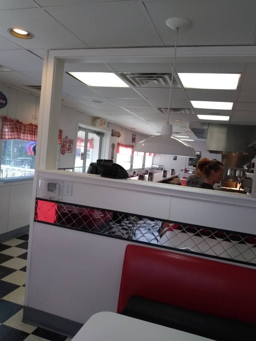 Vehicle City Diner | restaurant | 3142 Miller Rd, Flint, MI 48507, USA | 8107804828 OR +1 810-780-4828