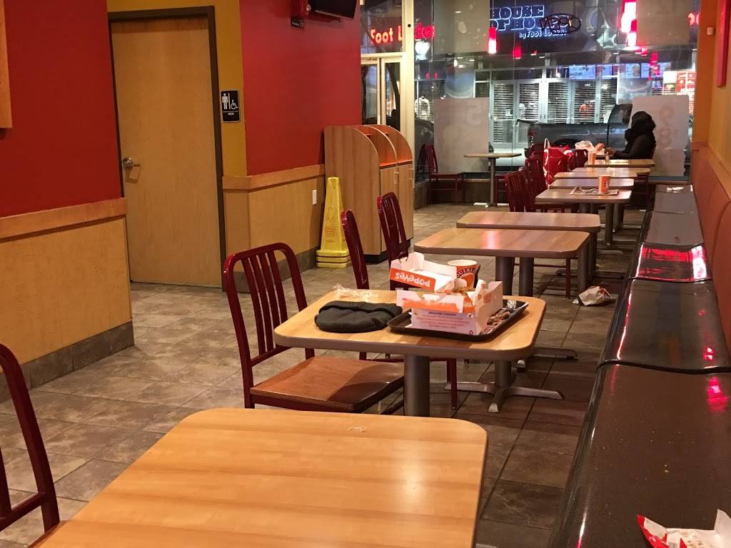 Popeyes Louisiana Kitchen | restaurant | 1516 Chestnut St, Philadelphia, PA 19102, USA | 2156658470 OR +1 215-665-8470