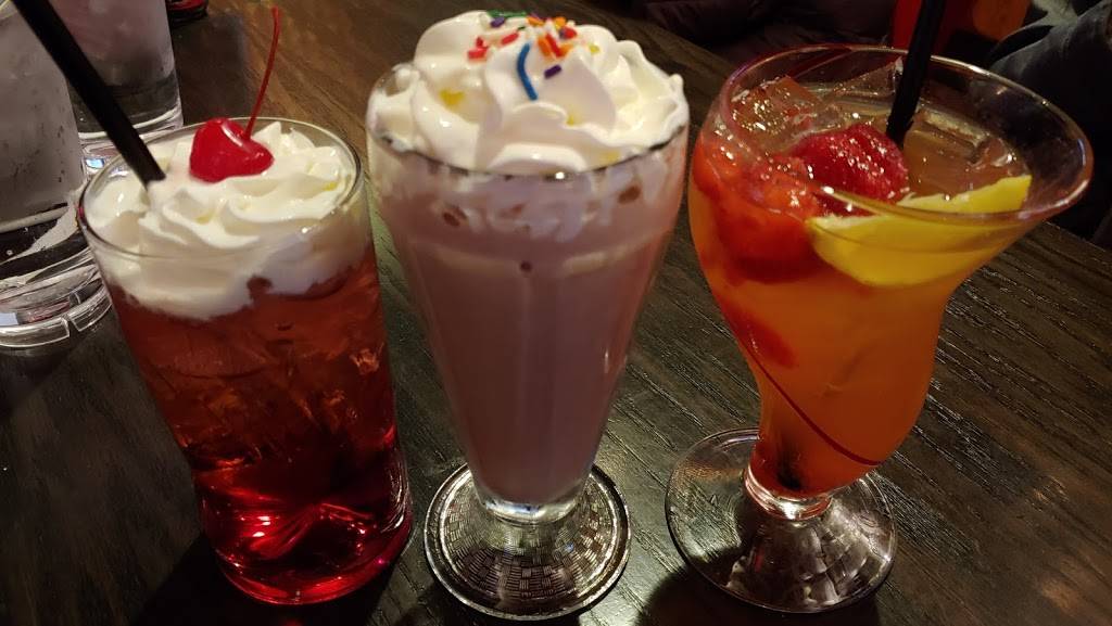 Red Robin Gourmet Burgers and Brews | restaurant | 21215 Bothell Everett Hwy, Bothell, WA 98021, USA | 4254833595 OR +1 425-483-3595