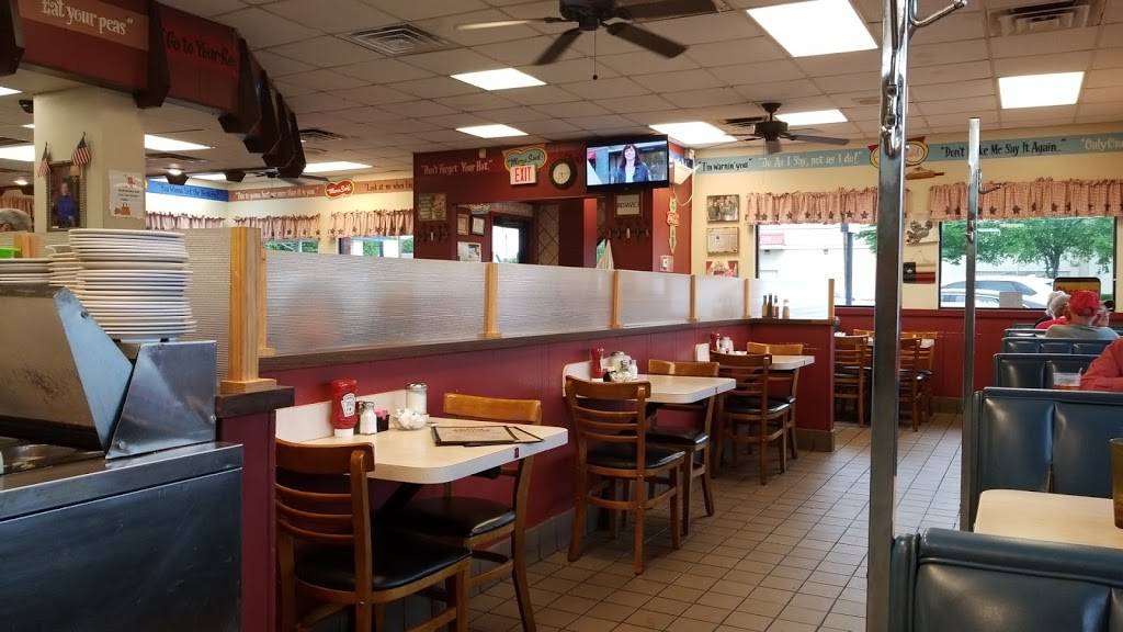 Mamas Daughters Diner | restaurant | 2412 W Shady Grove Rd, Irving, TX 75060, USA | 9727902778 OR +1 972-790-2778