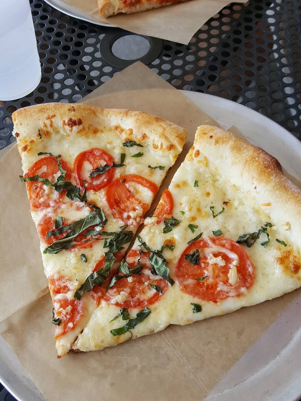 Flippin Pizza | restaurant | 11975 Carmel Mountain Rd #605, San Diego, CA 92128, USA | 8585218433 OR +1 858-521-8433