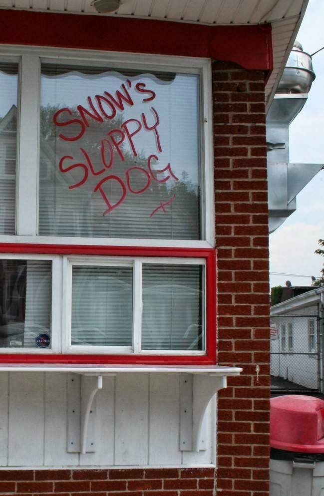 Snows Sloppy Dog | restaurant | 1719 Walnut St, Harrisburg, PA 17103, USA | 7172308370 OR +1 717-230-8370