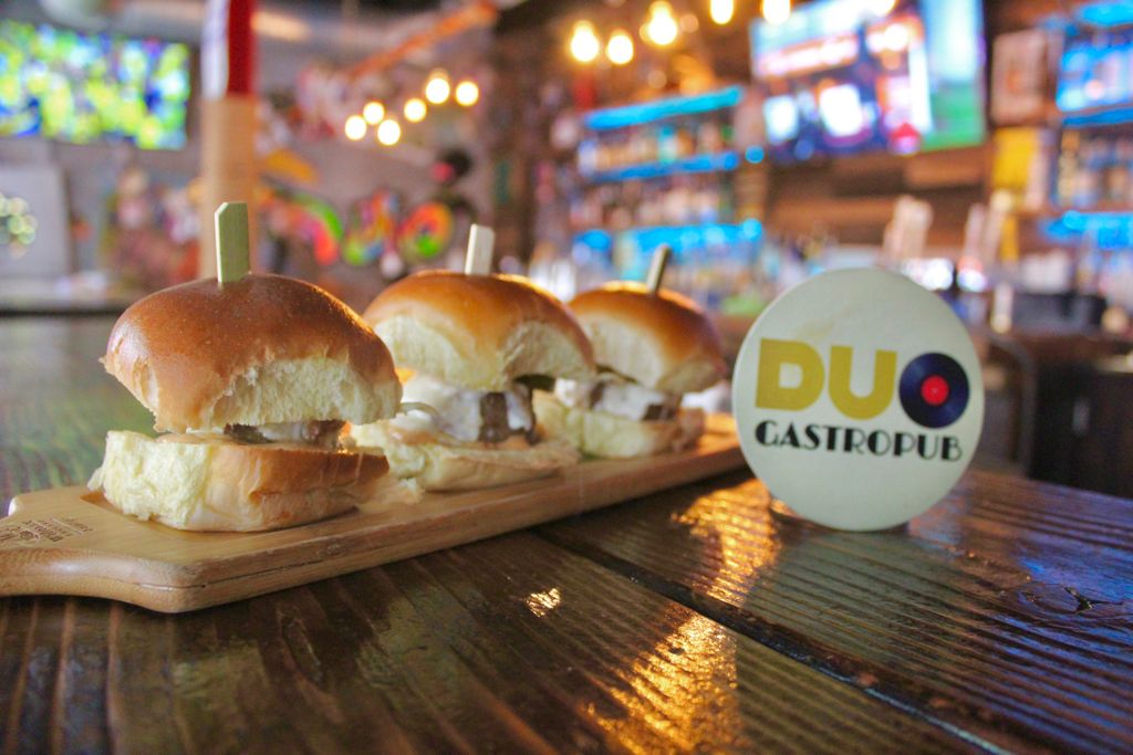 Duo Gastropub | restaurant | 4037 75th St, Queens, NY 11373, USA | 9178303995 OR +1 917-830-3995