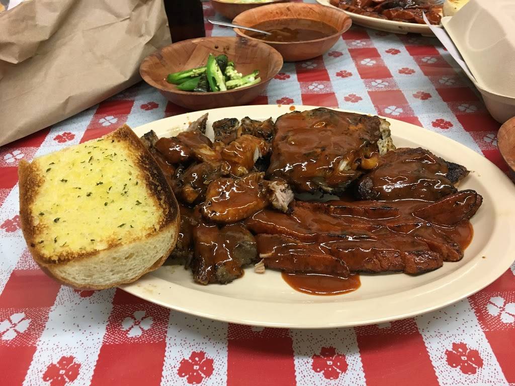 J Cs Bar-B-Q | restaurant | 1080 Saratoga Ave #8, San Jose, CA 95129, USA | 4082462146 OR +1 408-246-2146