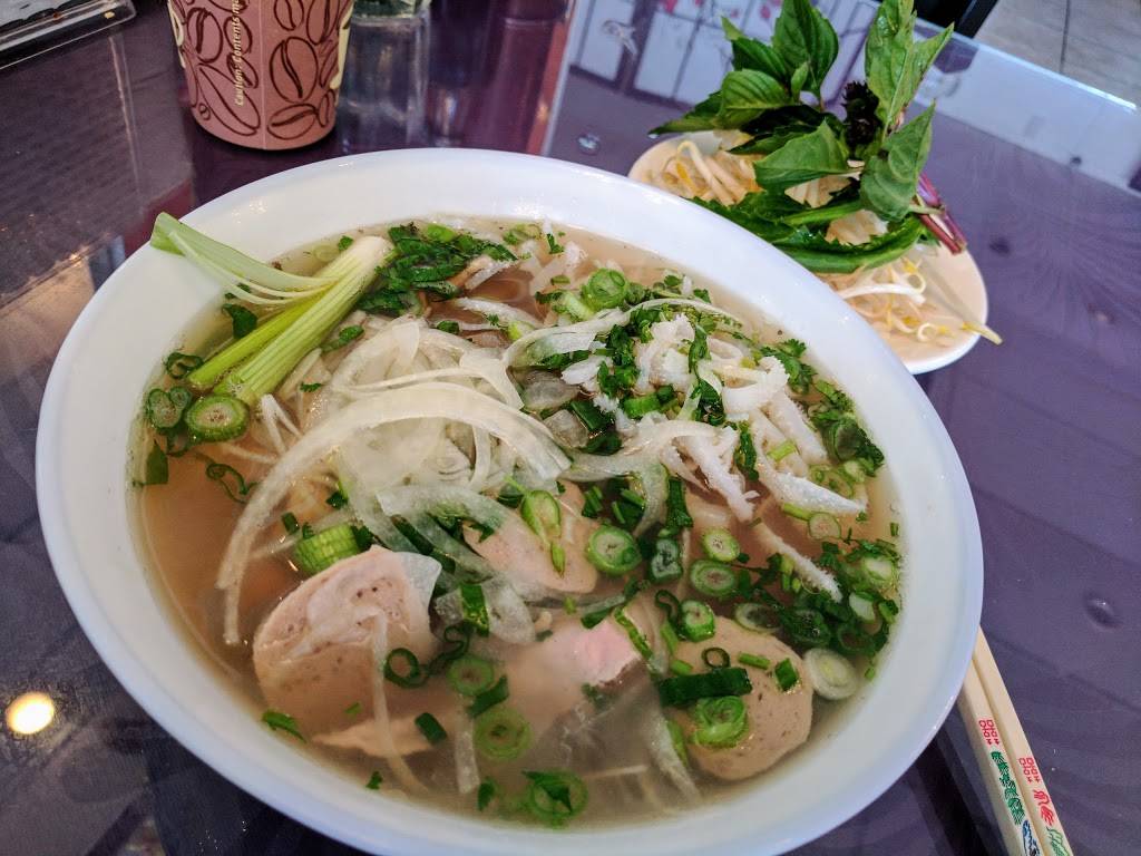 Huongs Vietnamese Restaurant | restaurant | 267 St John St, Portland, ME 04101, USA | 2077752344 OR +1 207-775-2344