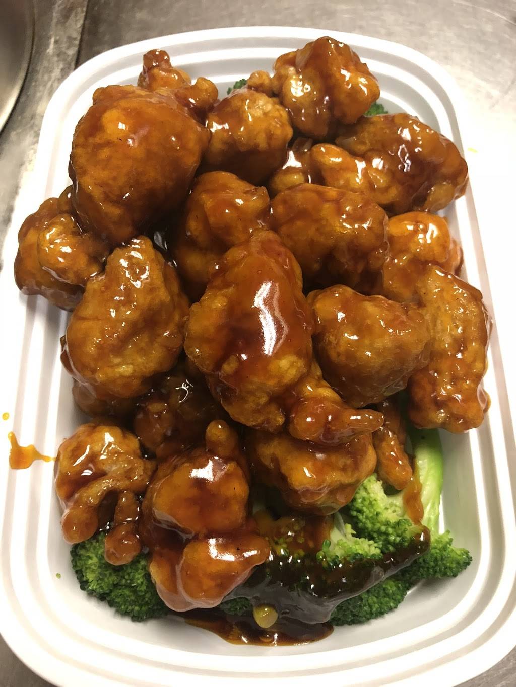 China Garden Restaurant | restaurant | 2777 Dixwell Ave, Hamden, CT 06518, USA | 2032888838 OR +1 203-288-8838