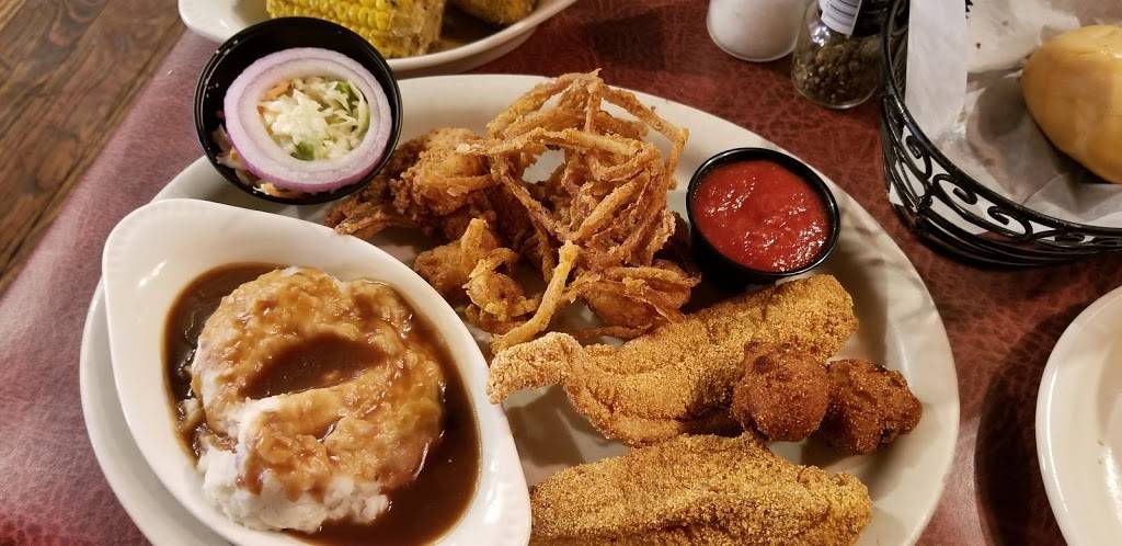 Coltons Steak House & Grill | restaurant | 820 US-62 #65, Harrison, AR 72601, USA | 8707411834 OR +1 870-741-1834