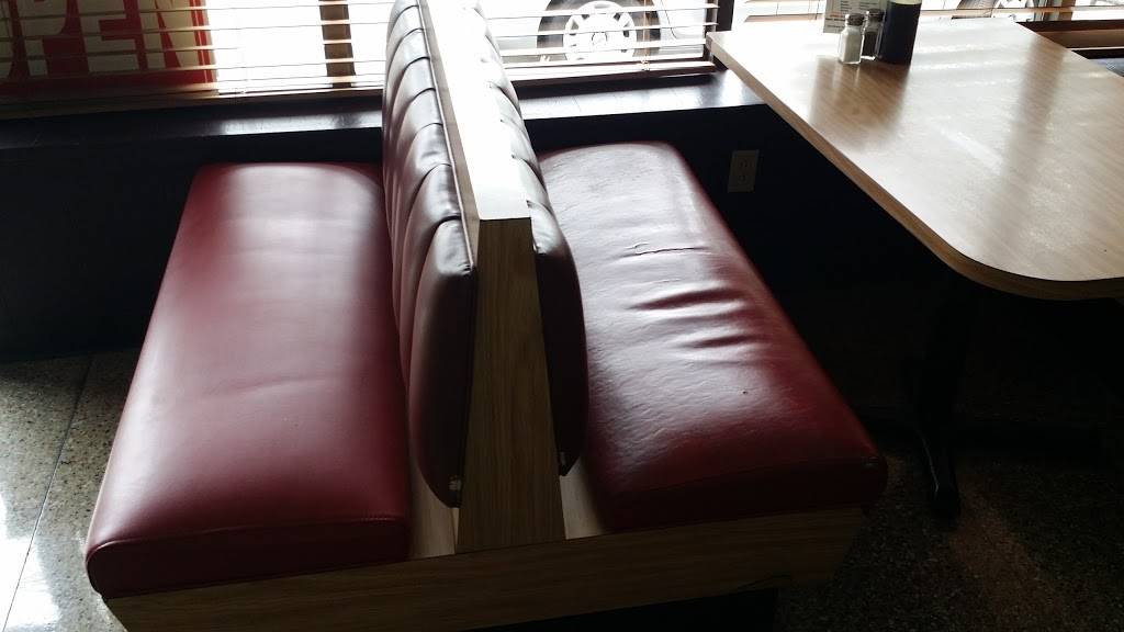 Avenue Grill | restaurant | 2223 Mineral Spring Ave, North Providence, RI 02911, USA | 4012327722 OR +1 401-232-7722