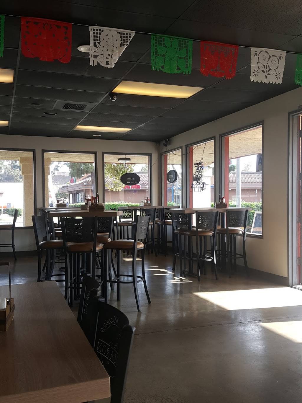 Mariscos La Botana | restaurant | 1105 E Plaza Blvd suite d, National City, CA 91950, USA | 6195121842 OR +1 619-512-1842