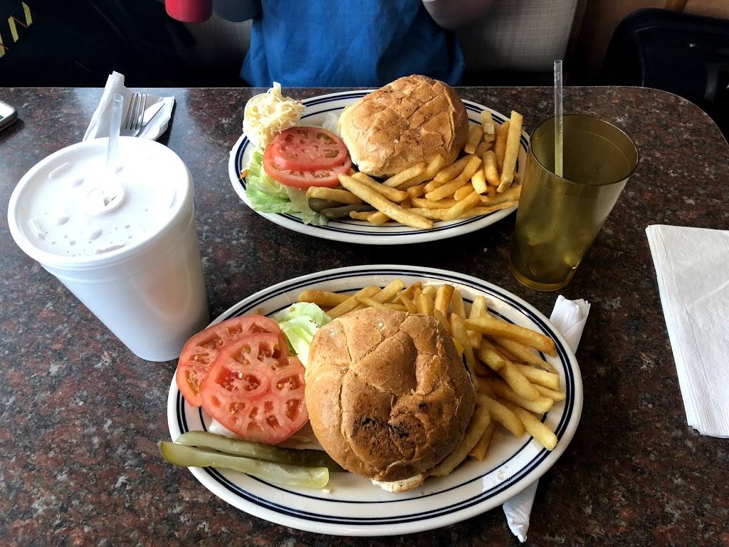 Seaport Diner | restaurant | 798 Dowd Ave, Elizabeth, NJ 07201, USA | 9083514510 OR +1 908-351-4510
