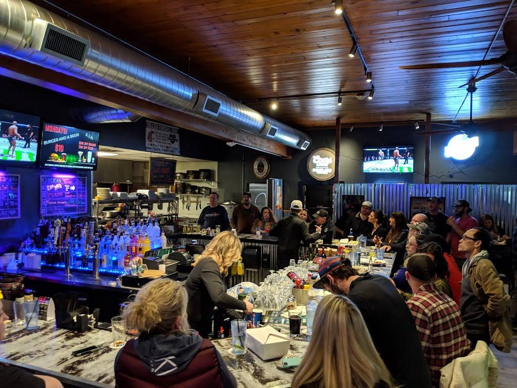 Playmakers Sports Bar and Grill | restaurant | 15 E Main St, Battle Ground, WA 98604, USA | 3606870418 OR +1 360-687-0418