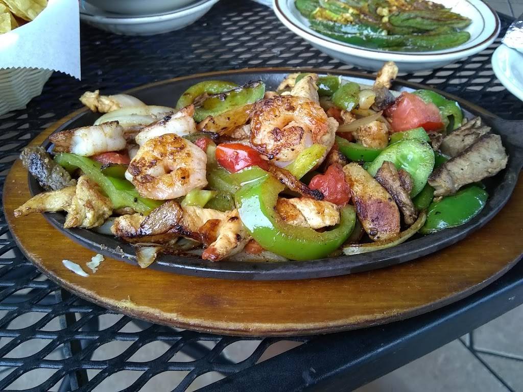 Dos Margaritas | restaurant | 4 Industrial Park Dr, Hendersonville, TN 37075, USA | 6158268339 OR +1 615-826-8339