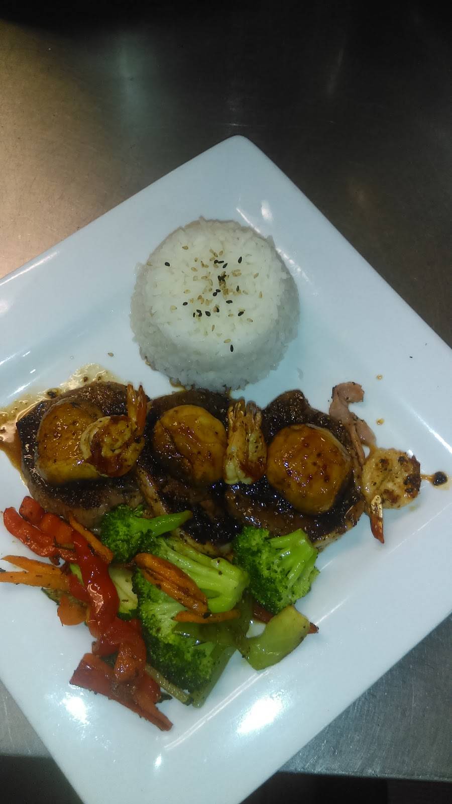 The Sushi Place & Lounge | restaurant | 5905 N Mesa St, El Paso, TX 79912, USA | 9157604343 OR +1 915-760-4343