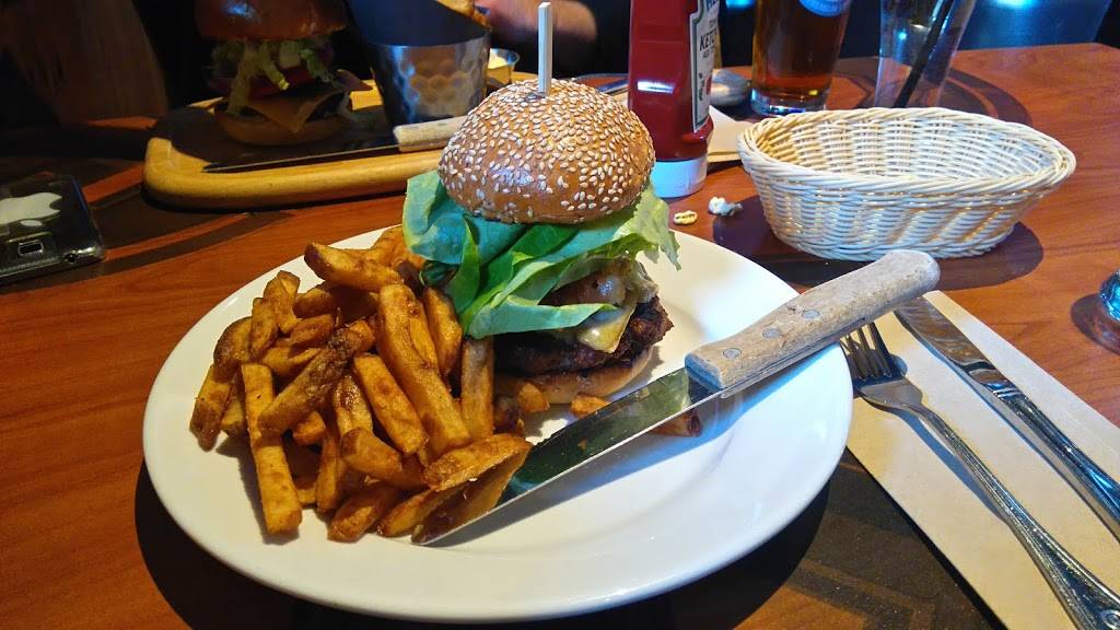 La Cage - Brasserie sportive | restaurant | 340 QC-117, Mont-Tremblant, QC J8E 2X3, Canada | 8194290009 OR +1 819-429-0009