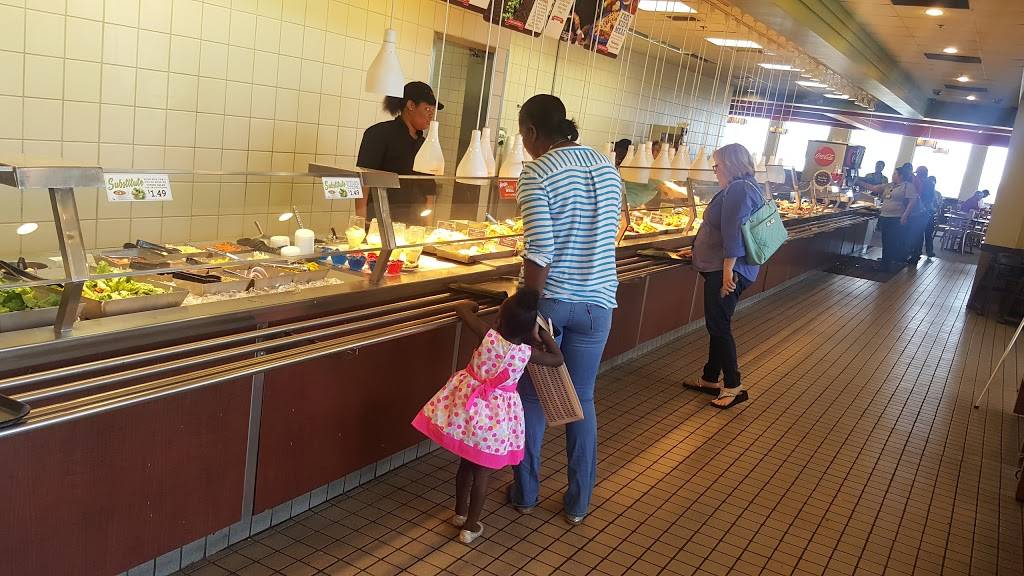 Lubys | restaurant | 1200 Bridgewood Dr, Fort Worth, TX 76112, USA | 8174575200 OR +1 817-457-5200