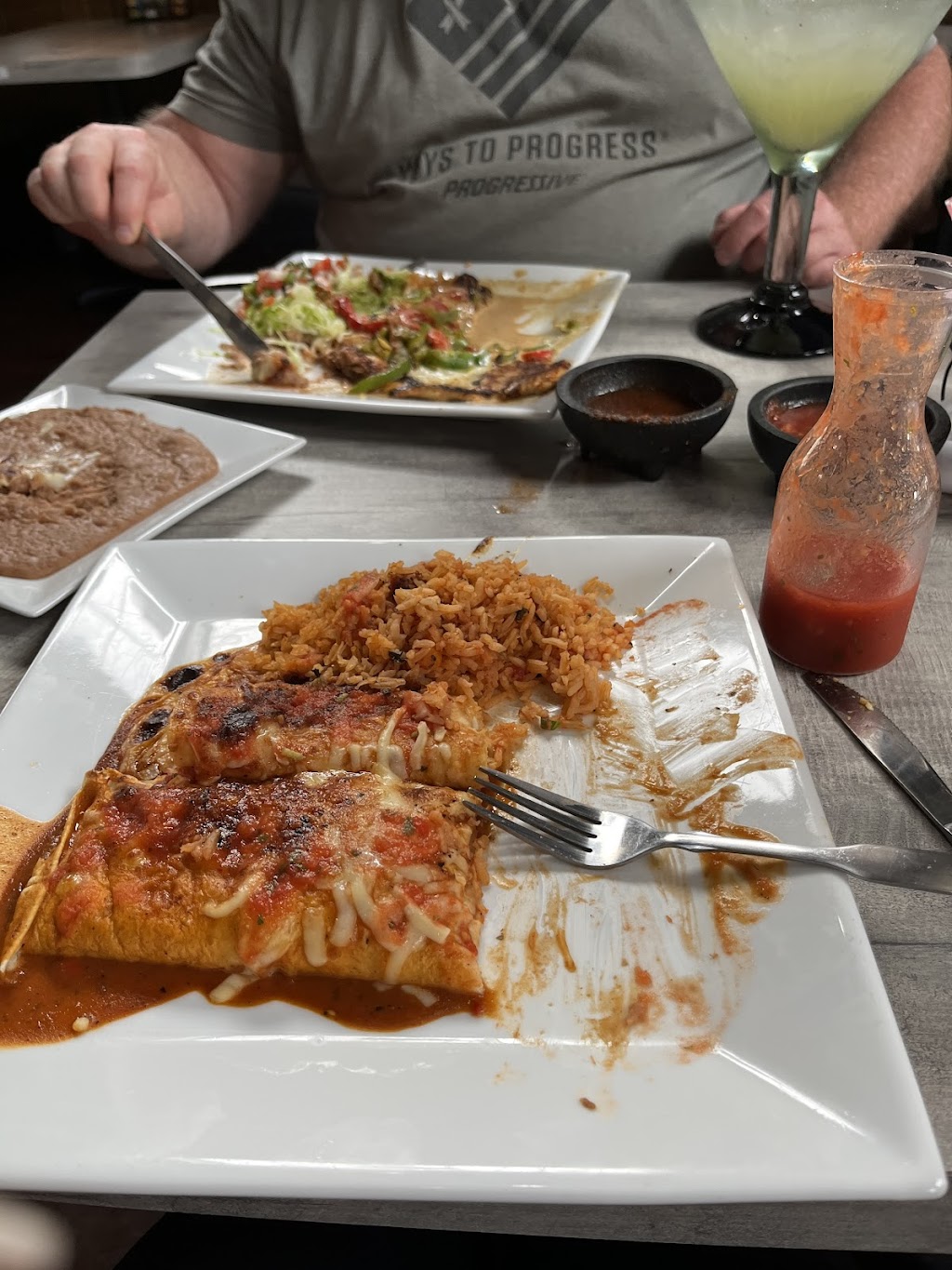 El Muchacho Alegre | restaurant | 4570 University Ave, West Des Moines, IA 50266, USA | 5156300023 OR +1 515-630-0023