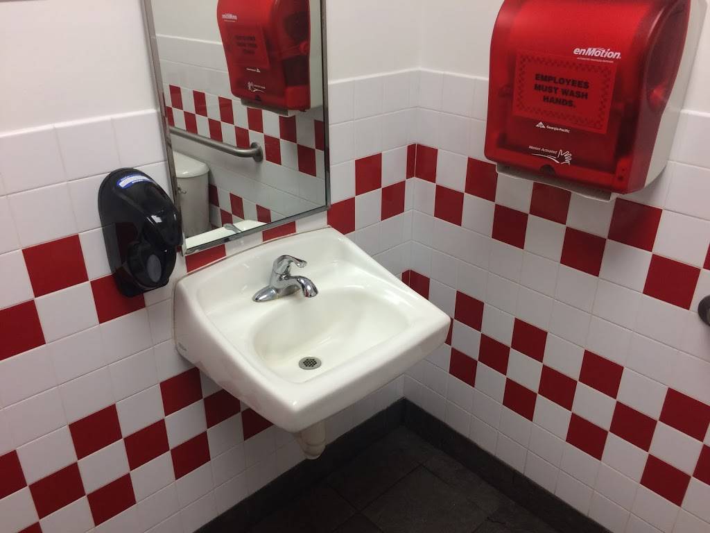 Five Guys | meal takeaway | 6095 US-98, Hattiesburg, MS 39402, USA | 6012685557 OR +1 601-268-5557