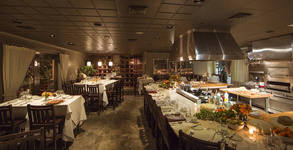 The Kitchen Restaurant | restaurant | 2225 Hurley Way, Sacramento, CA 95825, USA | 9165687171 OR +1 916-568-7171