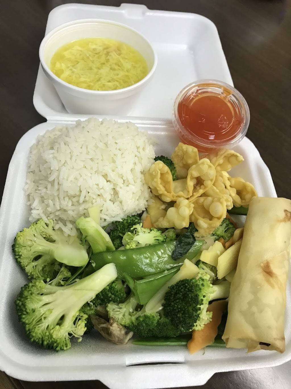 Royal Wok Chinese Restaurant | restaurant | 34 Hiawatha Trail, Springboro, OH 45066, USA | 9377439988 OR +1 937-743-9988