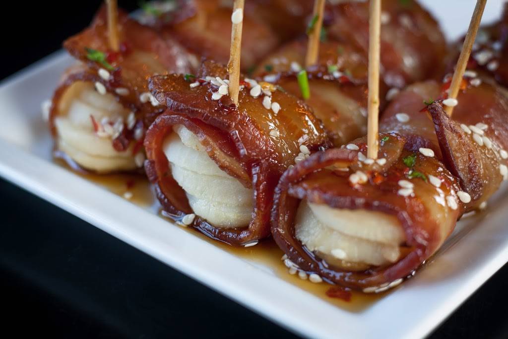 Johnnys Italian Steakhouse | restaurant | 17123 N Laurel Park Dr, Livonia, MI 48152, USA | 7342454151 OR +1 734-245-4151