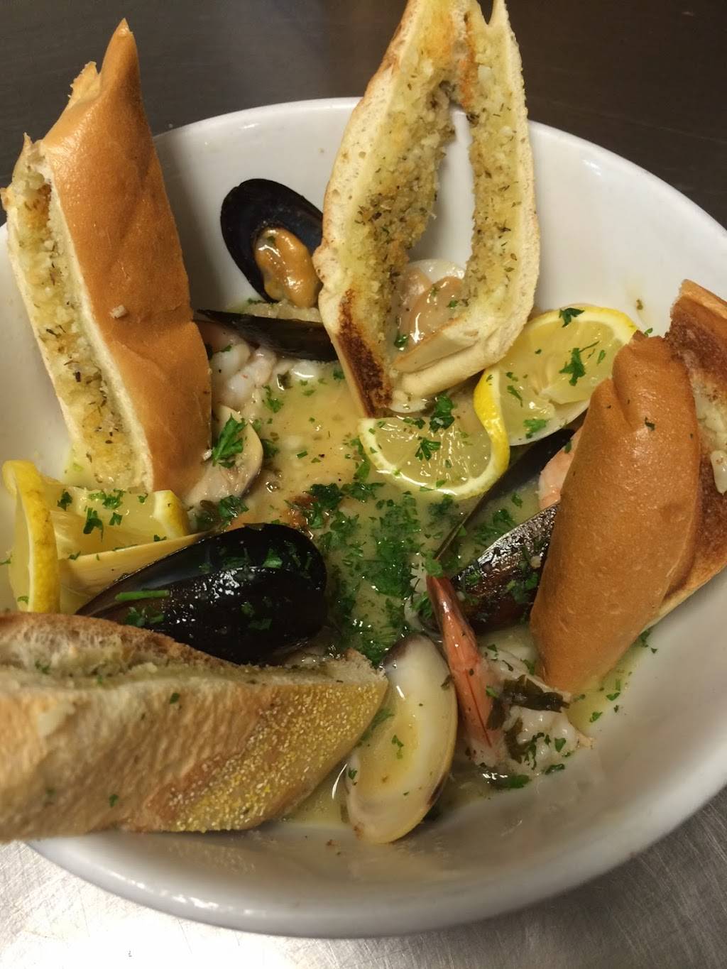 Angelos Pizzeria | restaurant | 301 W Main St, Inverness, FL 34450, USA | 3523410056 OR +1 352-341-0056